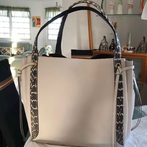 Coach Harmony Hobo 33 in Chalk and Snakeskin